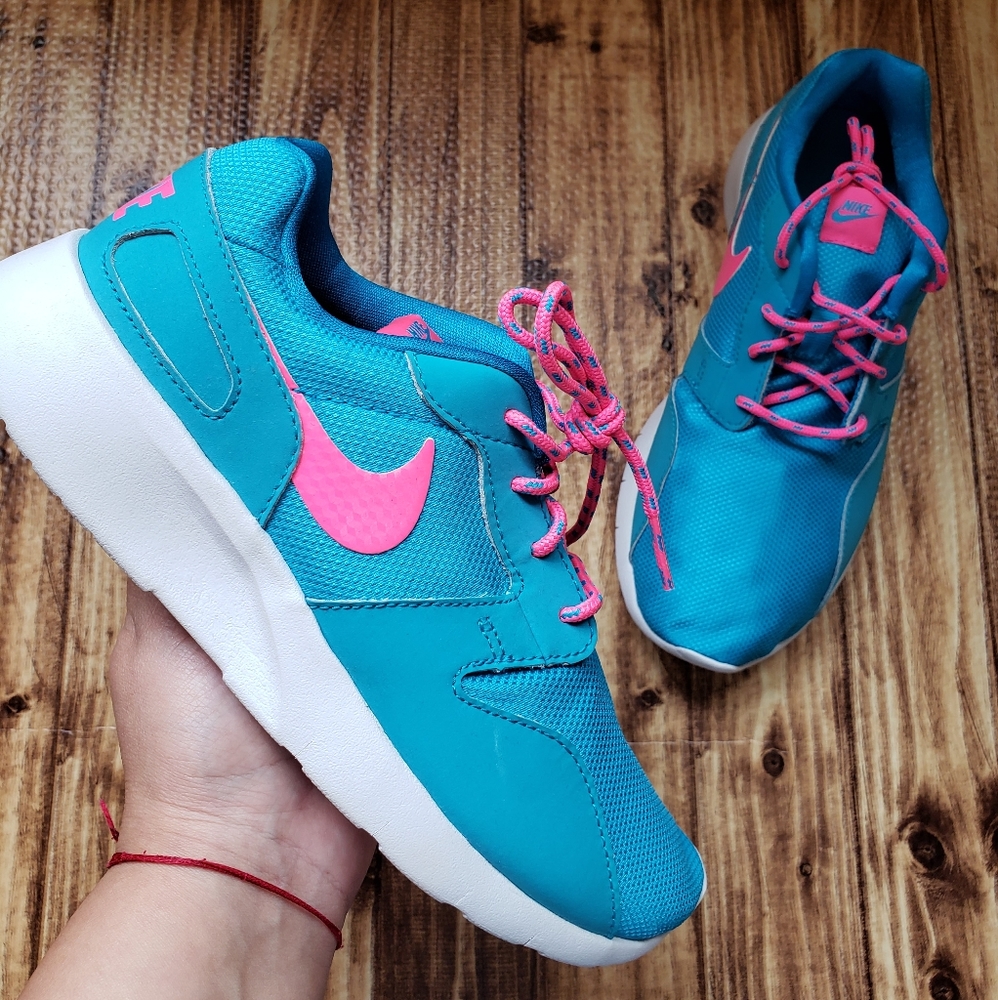 Nike Kaishi Women's sneakers neon pink